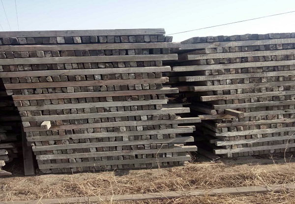 北京回收方木价格  天津旧木方多层板回收哪家好-- 河北二手方木多层板回收厂家