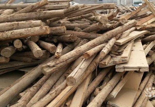 黑龙江废方木多少钱一吨  内蒙古回收方木价格-- 河北二手方木多层板回收厂家