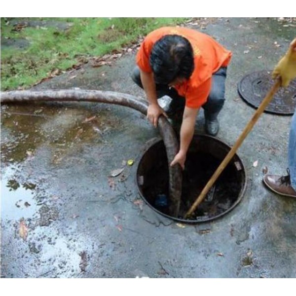 清理化粪池-- 老兵管道疏通清理化粪池服务中心
